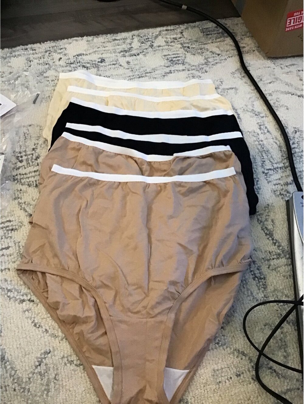 Breezies cotton briefs, size 8, set of 6, new,